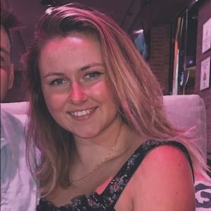 Meet your Posher, Kayla